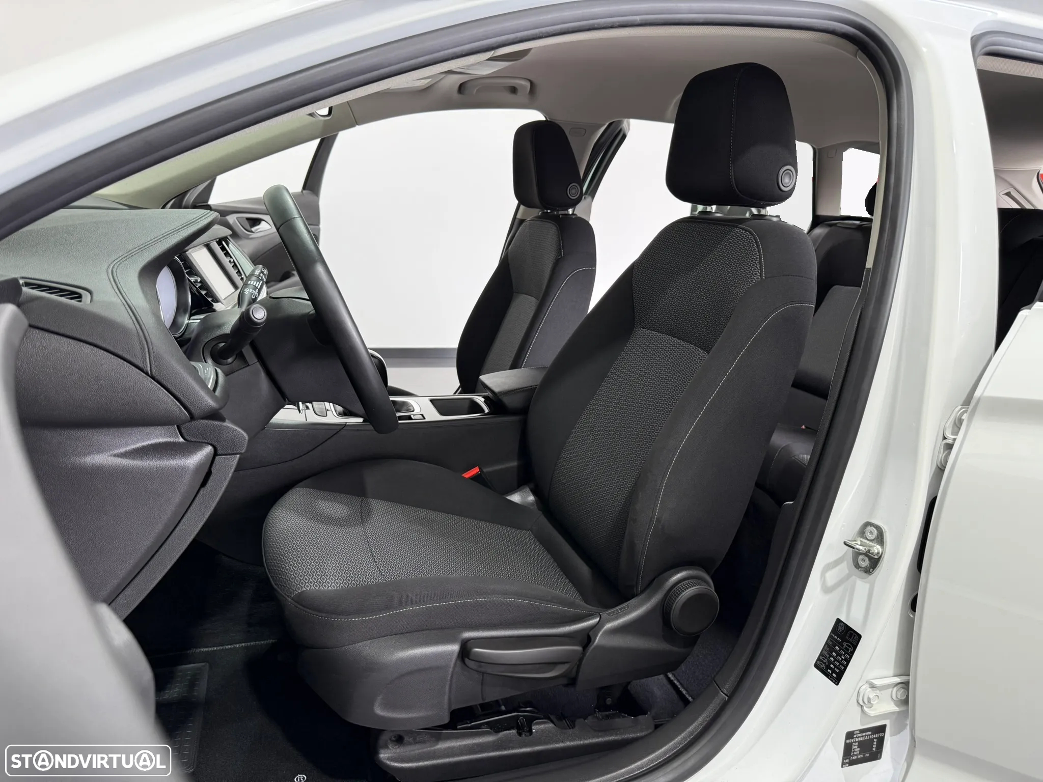 Opel Insignia Sports Tourer 1.6 CDTi Business Edition - 34