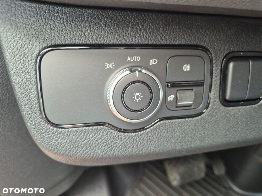 Mercedes-Benz Sprinter Sprinter - 24