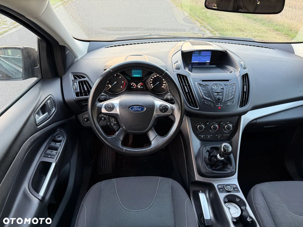Ford Kuga 2.0 TDCi 2x4 Titanium - 6