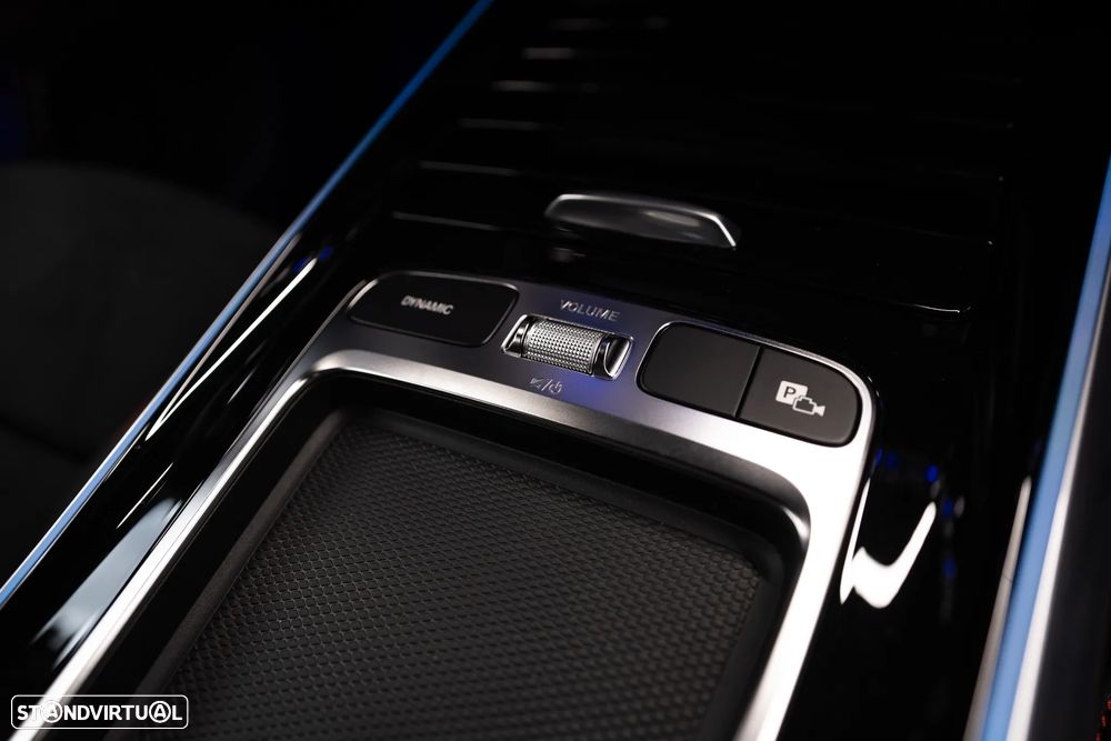 Mercedes-Benz EQA 300 4Matic AMG Line - 36