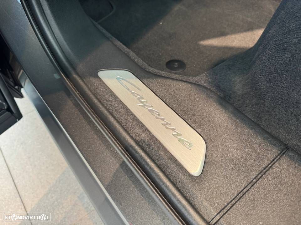 Porsche Cayenne E-Hybrid - 13