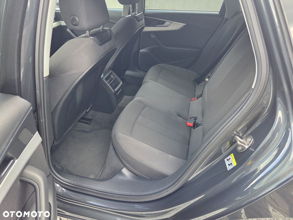 Audi A4 Avant 2.0 TDI DPF clean diesel Attraction - 27