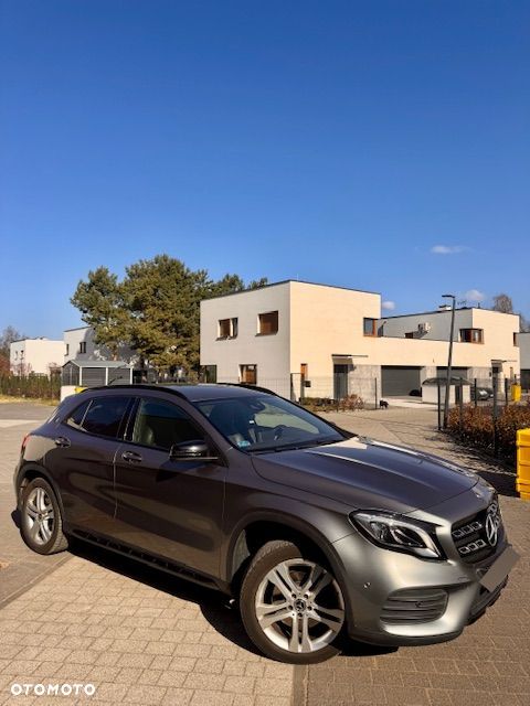 Mercedes-Benz GLA 250 4-Matic AMG Line - 3