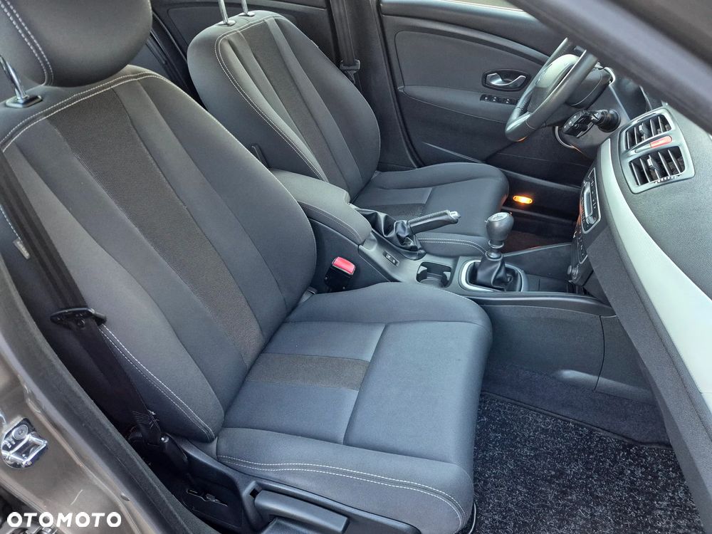Renault Megane 1.6 16V 110 LIMITED - 22