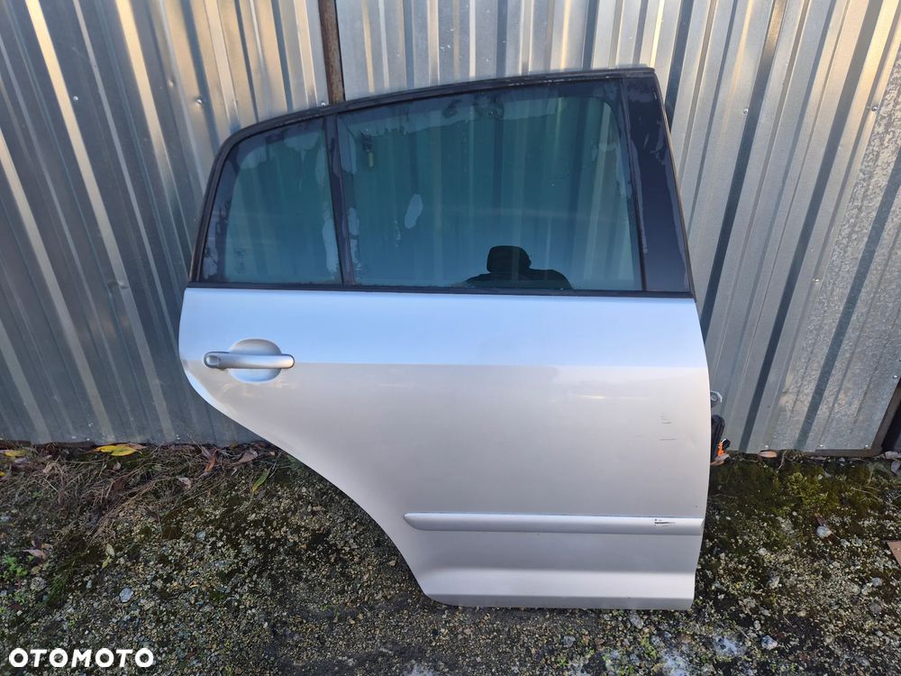 DRZWI PRAWY TYŁ VOLKSWAGEN GOLF V+ - 1