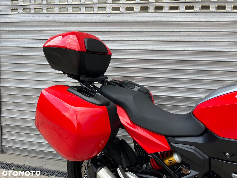 BMW XR - 9