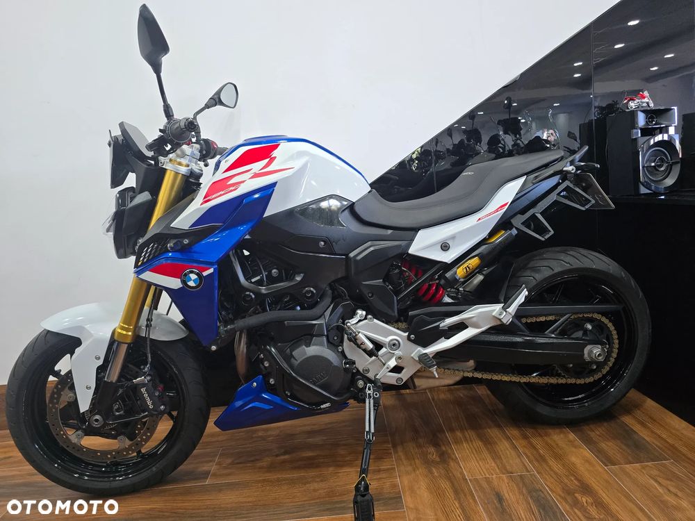 BMW F - 29