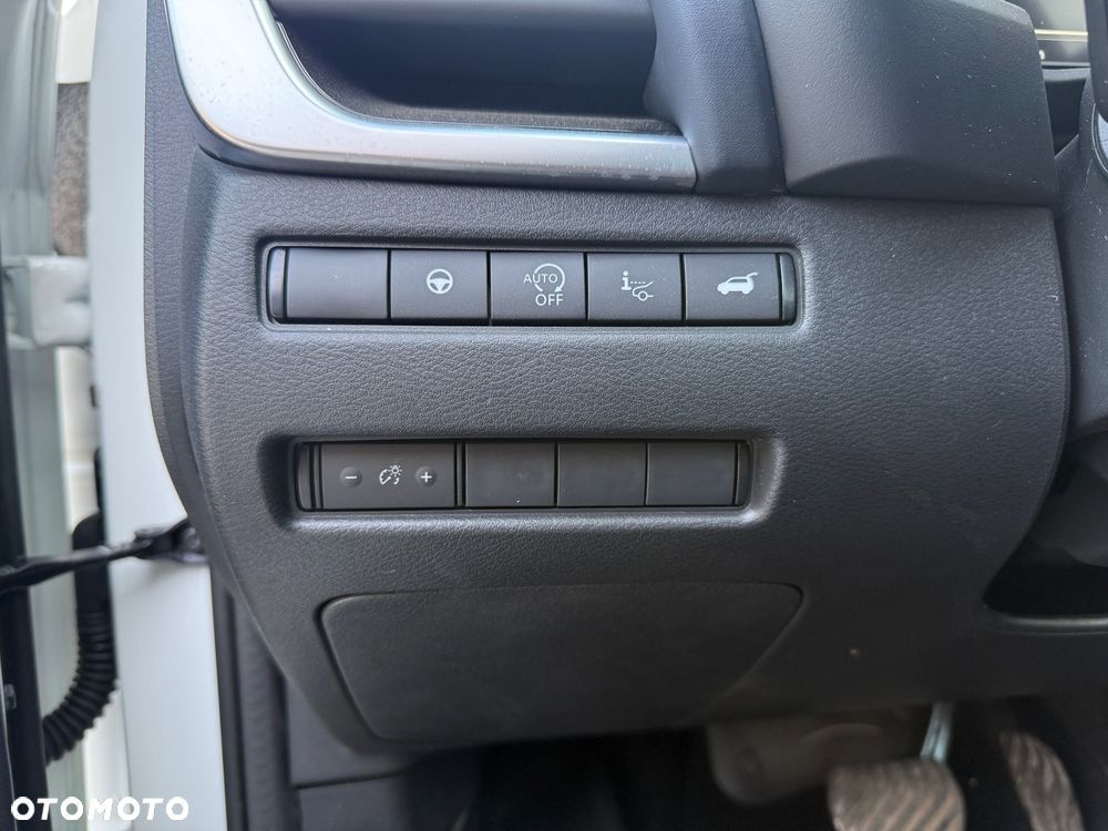 Nissan Qashqai 1.3 DIG-T MHEV 4x4 Tekna+ Xtronic - 32