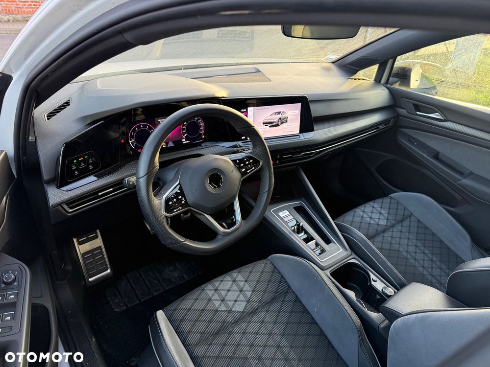 Volkswagen Golf 1.5 eTSI OPF DSG R-Line - 12