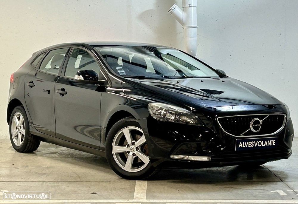 Volvo V40 2.0 D2 Momentum - 3