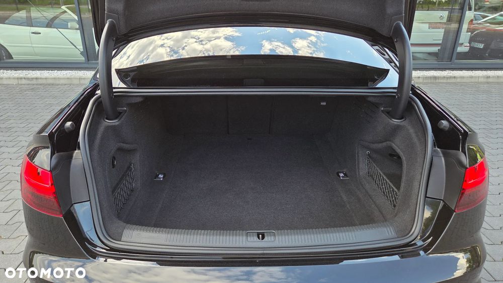 Audi A4 Limousine - 29
