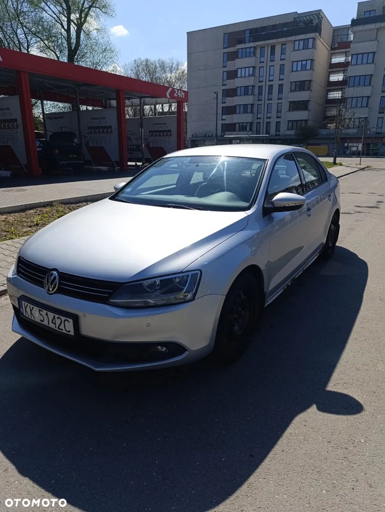 Volkswagen Jetta 1.6 TDI Comfortline - 1