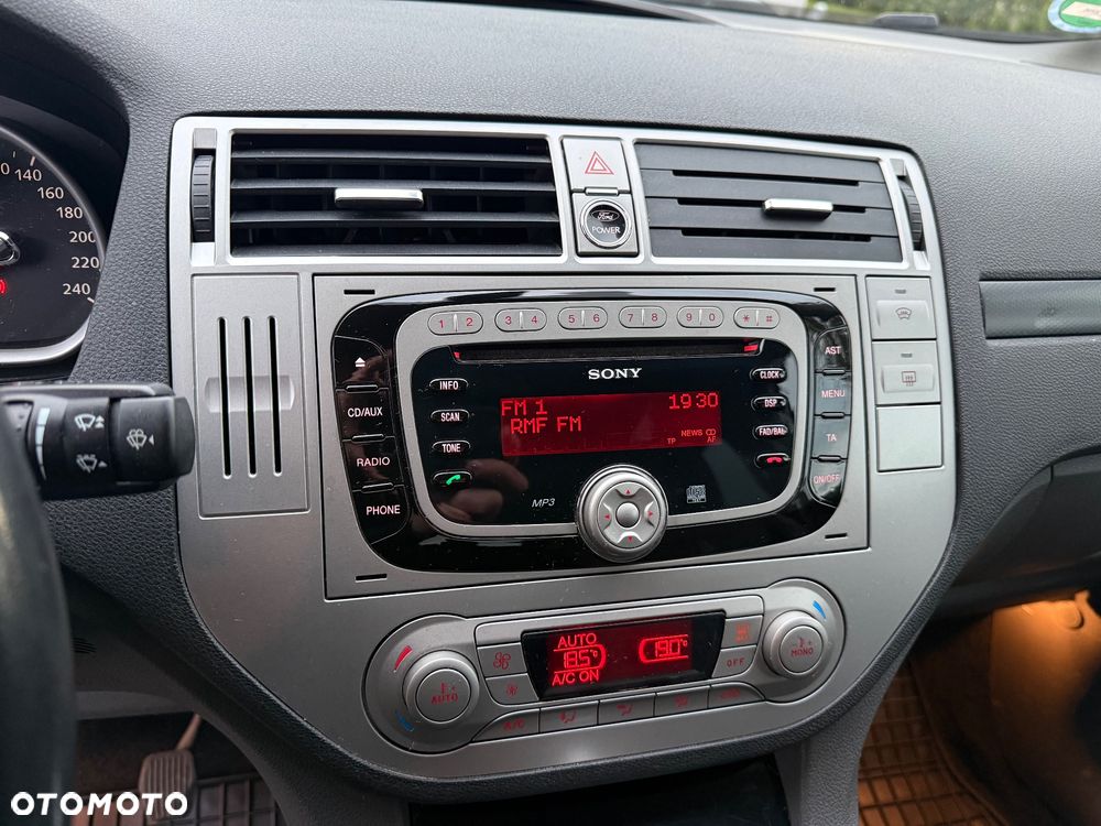 Ford Kuga 2.0 TDCi 4WD Titanium - 17