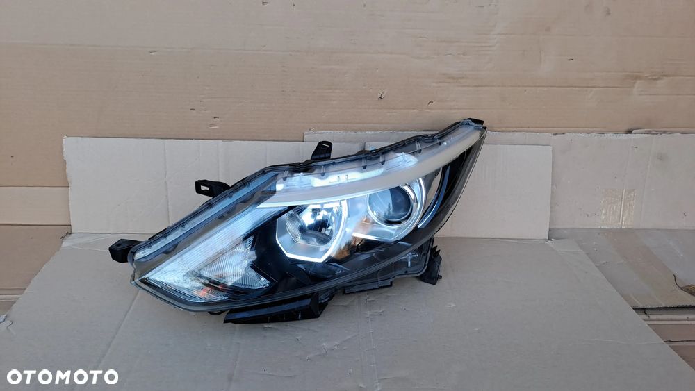 NISSAN QASHQAI II J11 LEWA LAMPA PRZÓD SOCZEWKA LED ŁADNA  100-18013 - 1