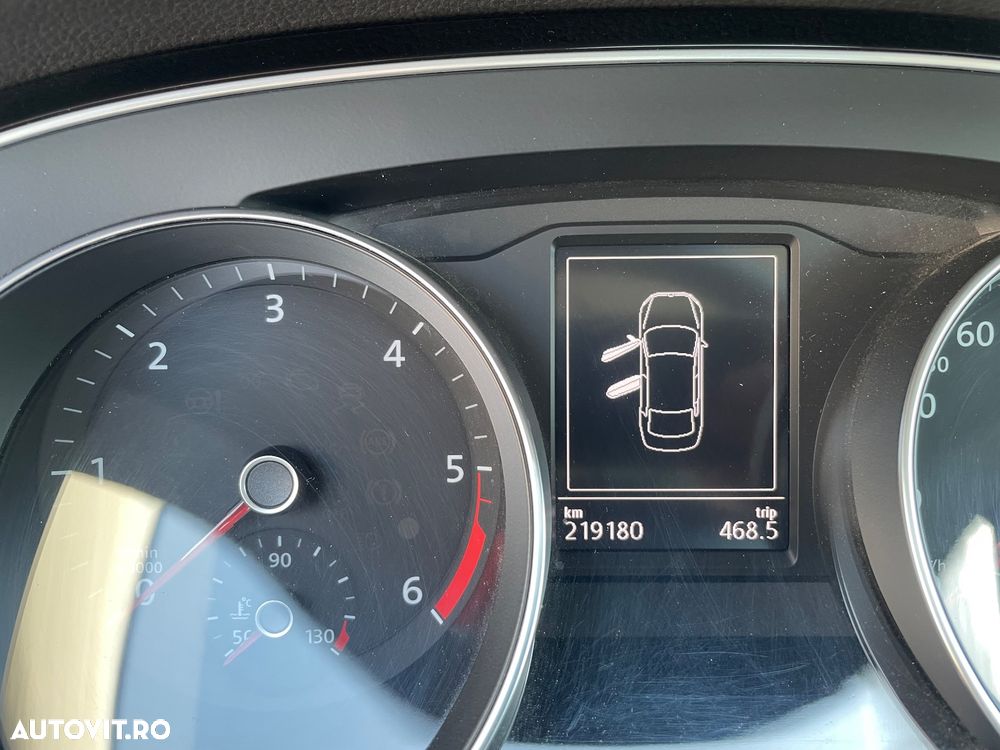 Volkswagen Passat 2.0 TDI (BlueMotion Technology) DSG Comfortline - 6