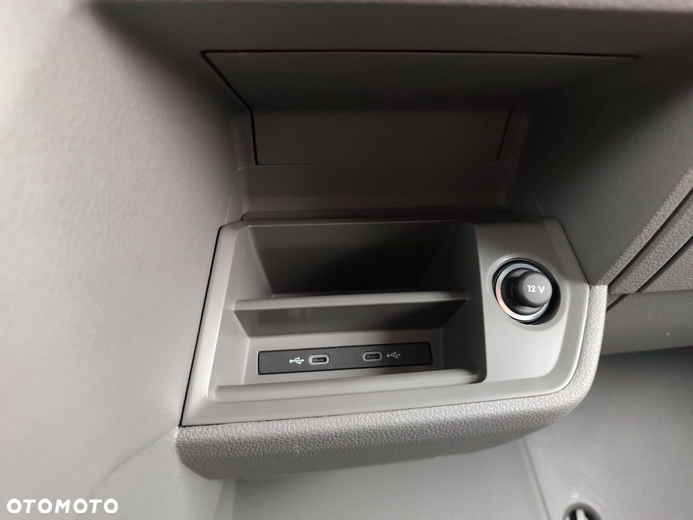 Volkswagen Crafter 35 Furgon, 2,0 TDI SCR 177KM,  6-bieg man., r.o: 4490 mm - 27