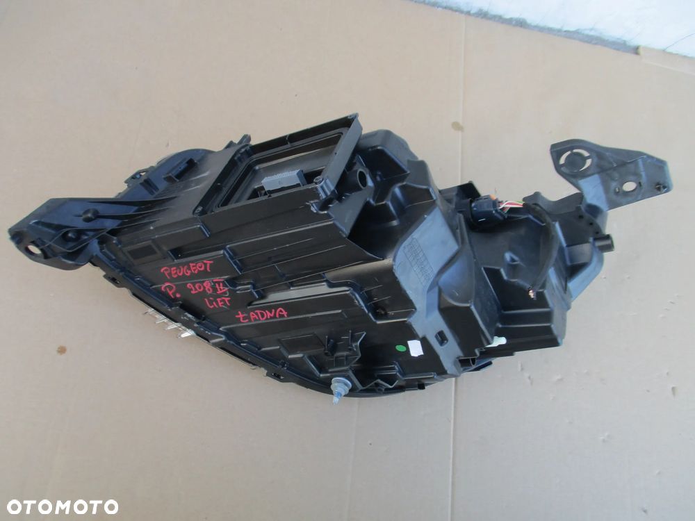 PEUGEOT 208 II 2 LIFT LAMPA PRAWA PRZÓD FULL LED - 5