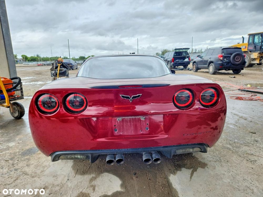 Chevrolet Corvette - 7