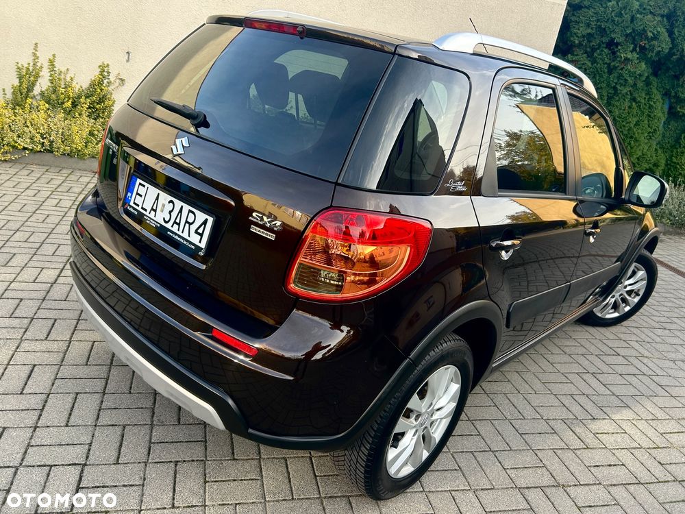 Suzuki SX4 Classic 1.6 VVT 4x2 Comfort - 9
