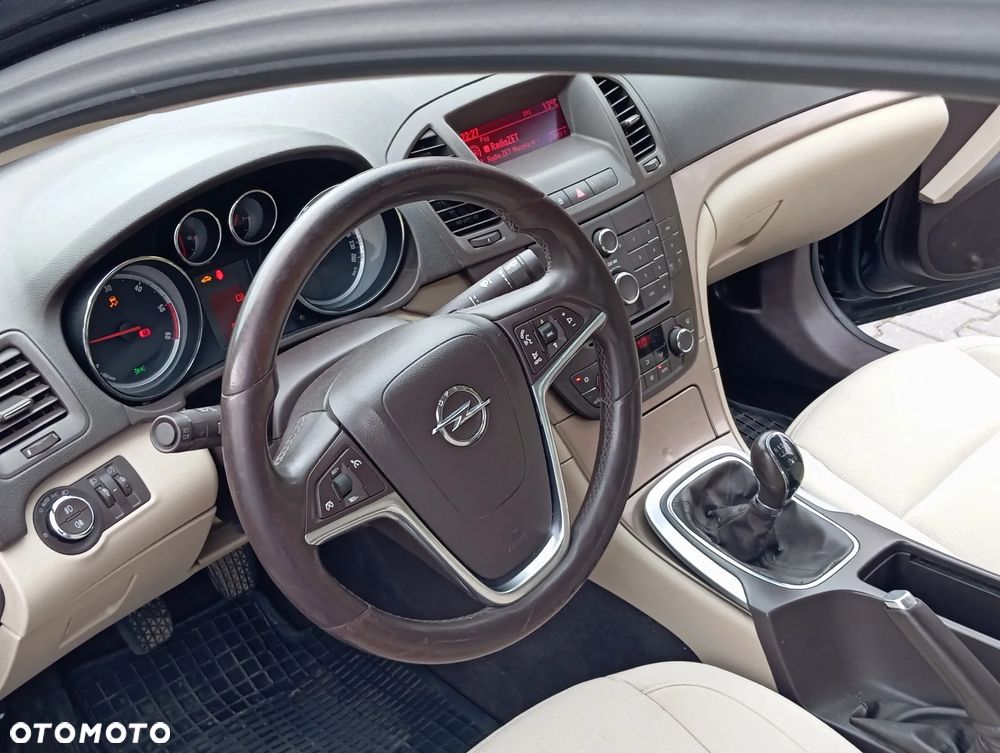 Opel Insignia 2.0 CDTI - 18