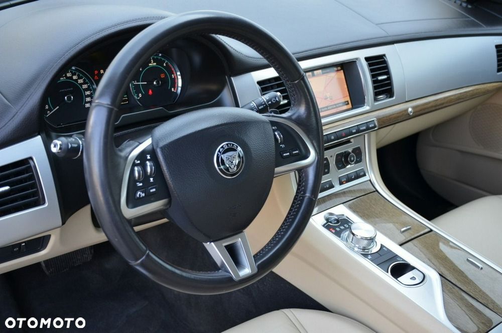 Jaguar XF - 31