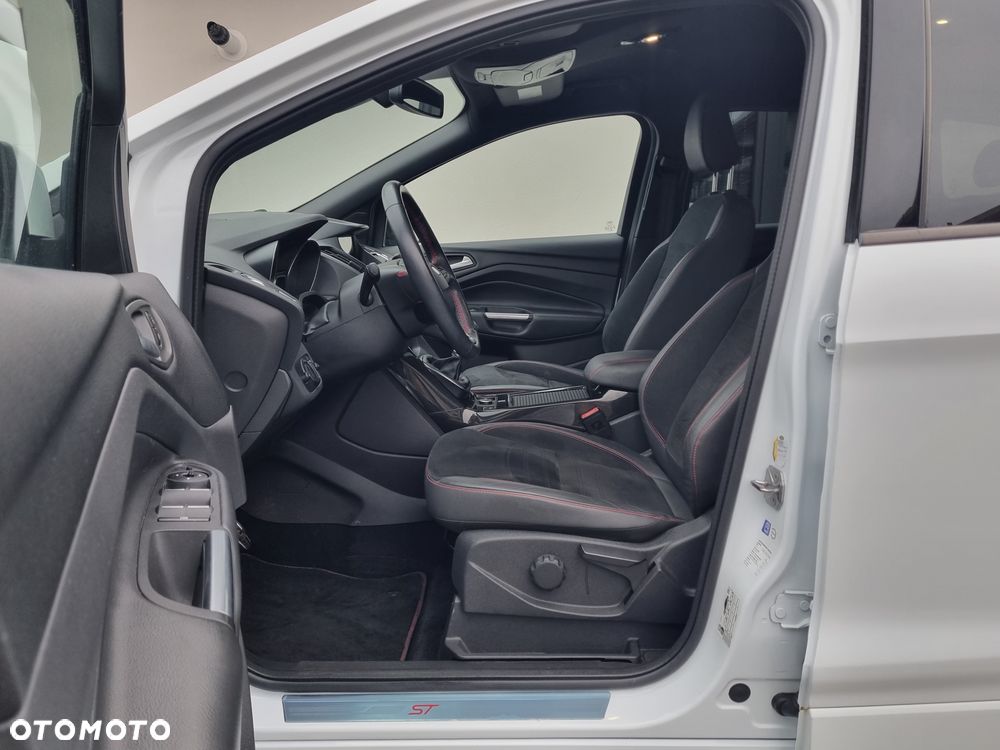 Ford Kuga 2.0 TDCi 4x2 ST-Line - 20