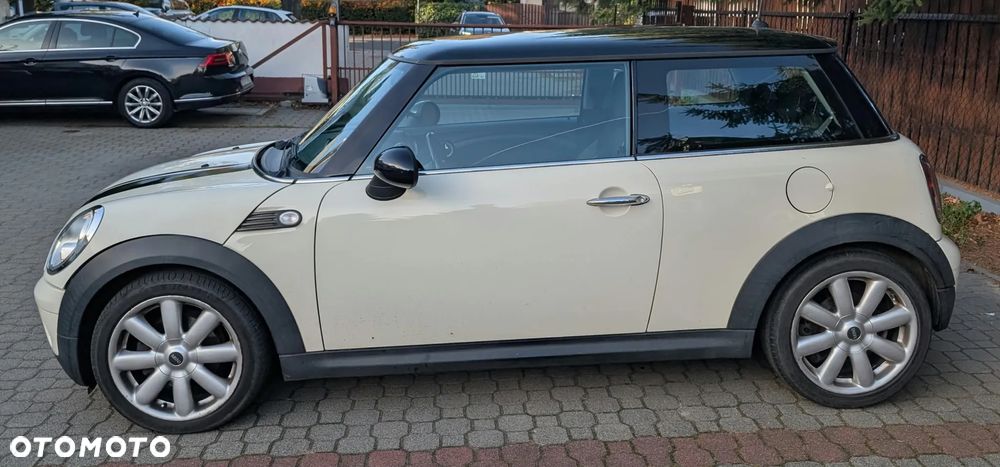 MINI Cooper Standard - 16