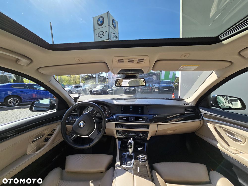 BMW Seria 5 525d xDrive - 7