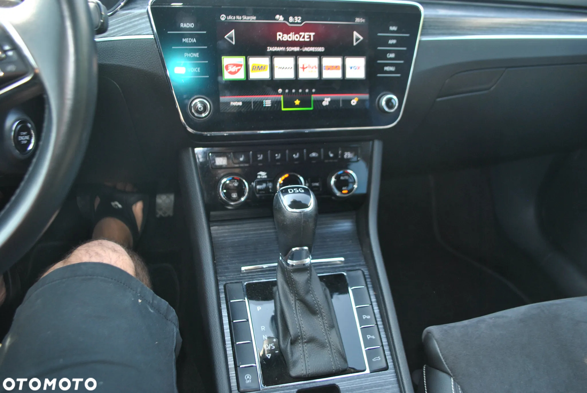 Skoda Superb 2.0 TDI DSG Premium Edition - 25