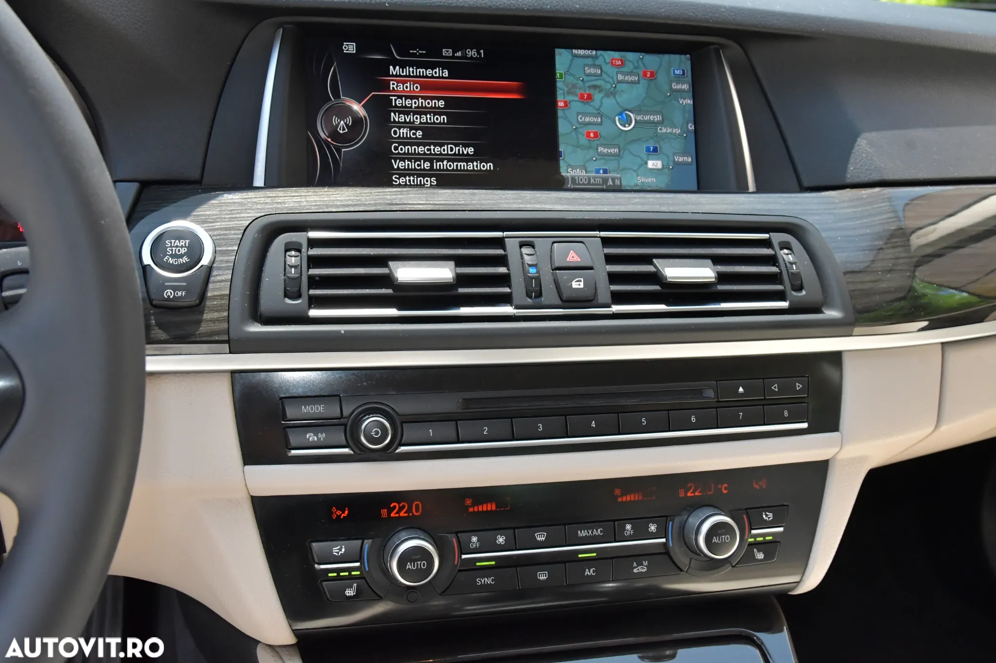 BMW Seria 5 520d xDrive AT - 24