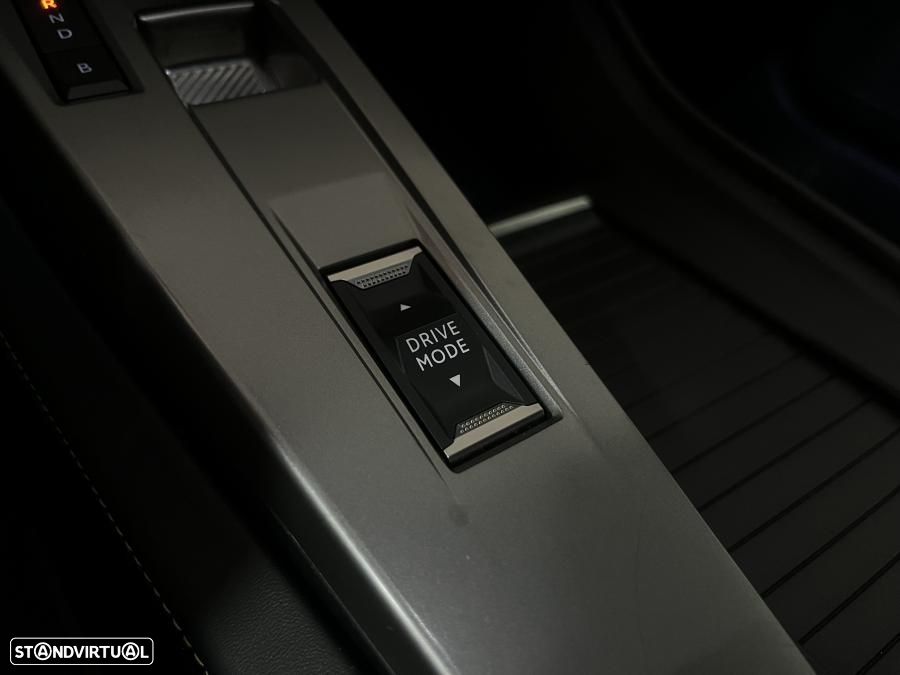 Peugeot 308 1.6 Hybrid GT e-EAT8 - 19