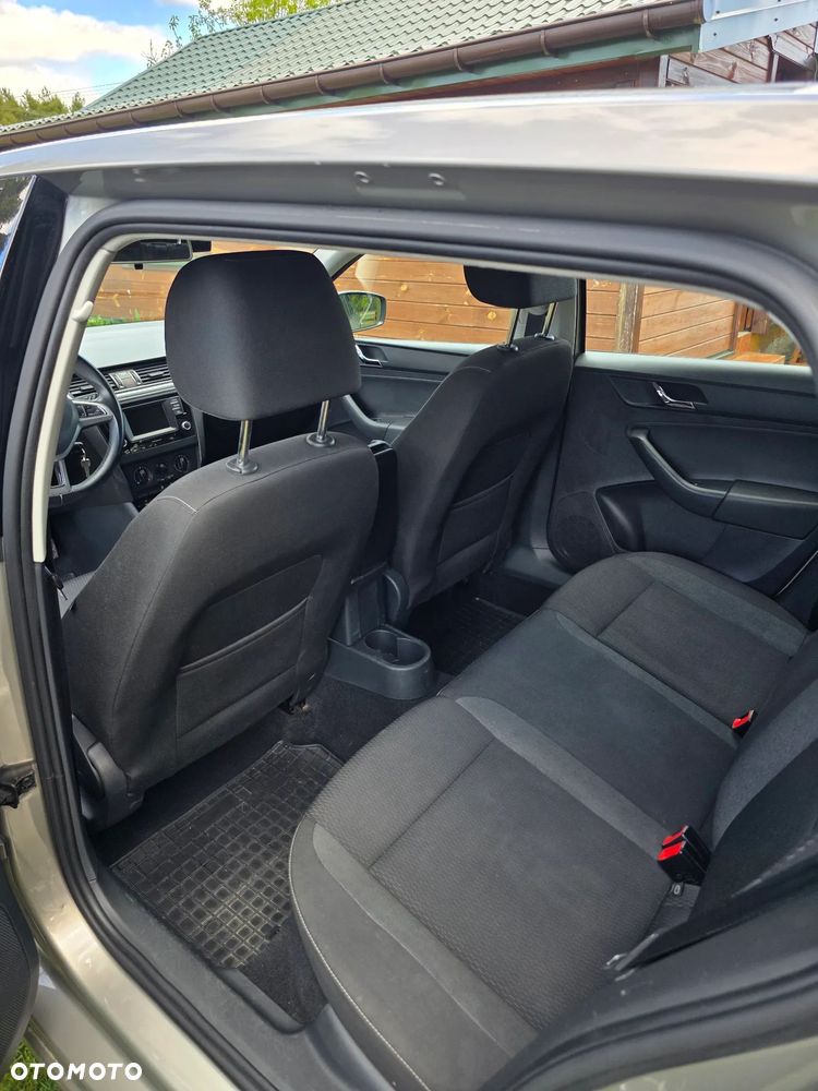 Skoda RAPID 1.2 TSI Ambition - 9