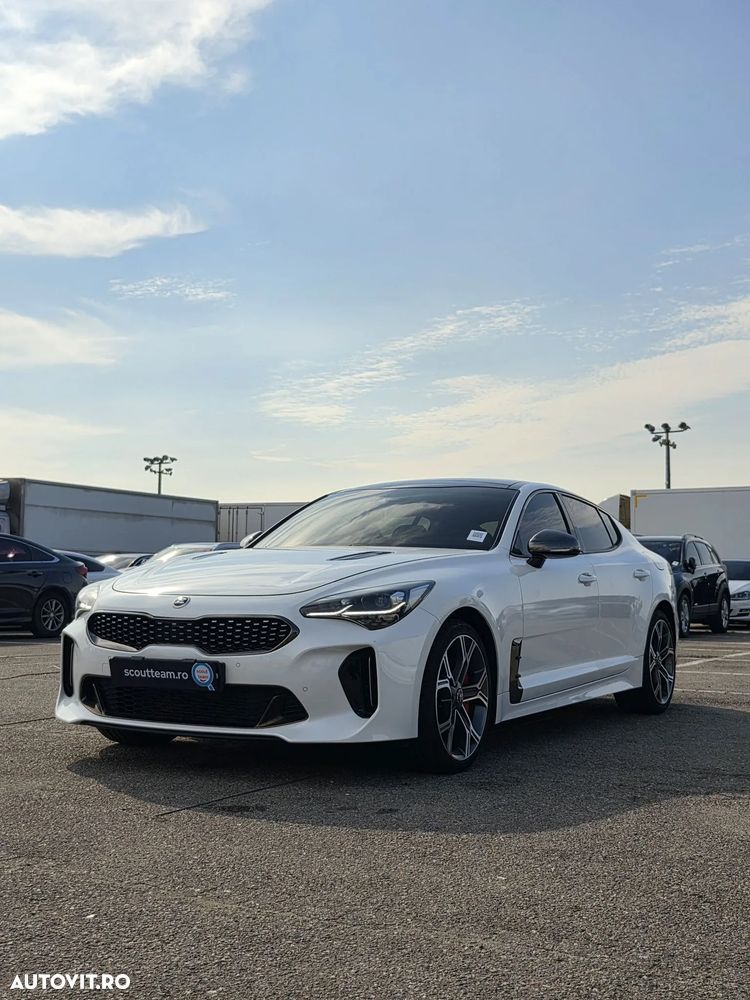 Kia Stinger - 2