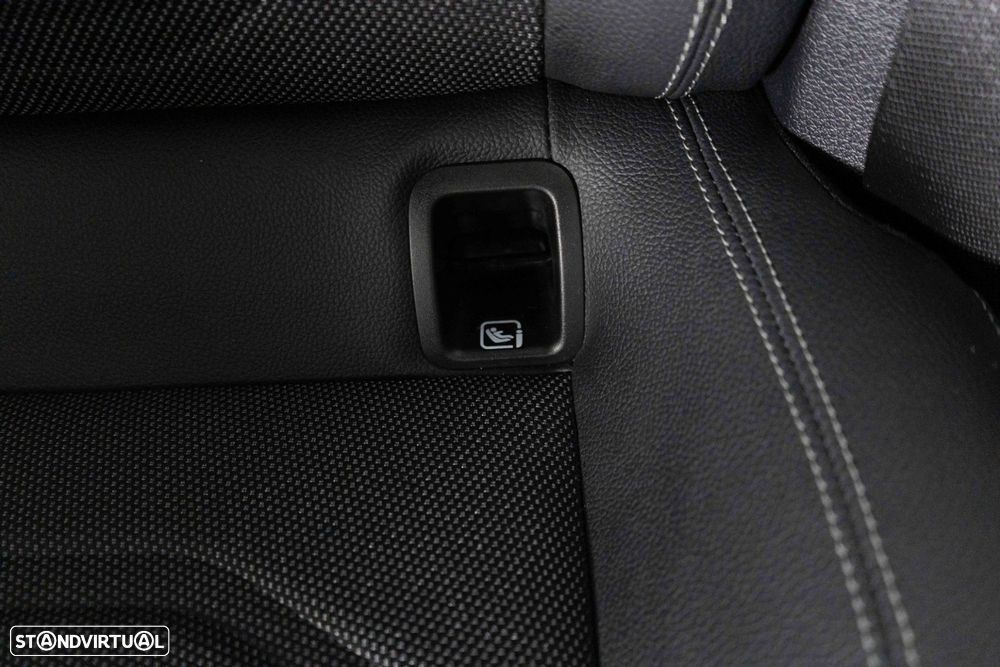 Mercedes-Benz A 250 e Progressive - 11