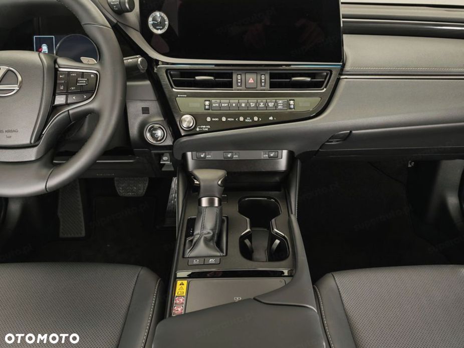 Lexus ES - 10
