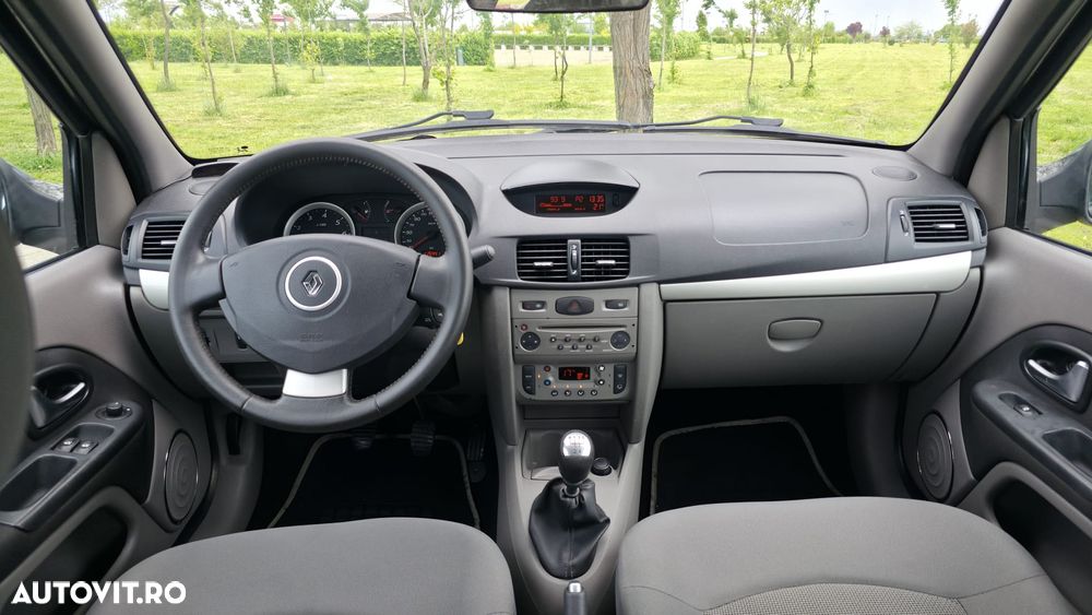 Renault Clio - 6