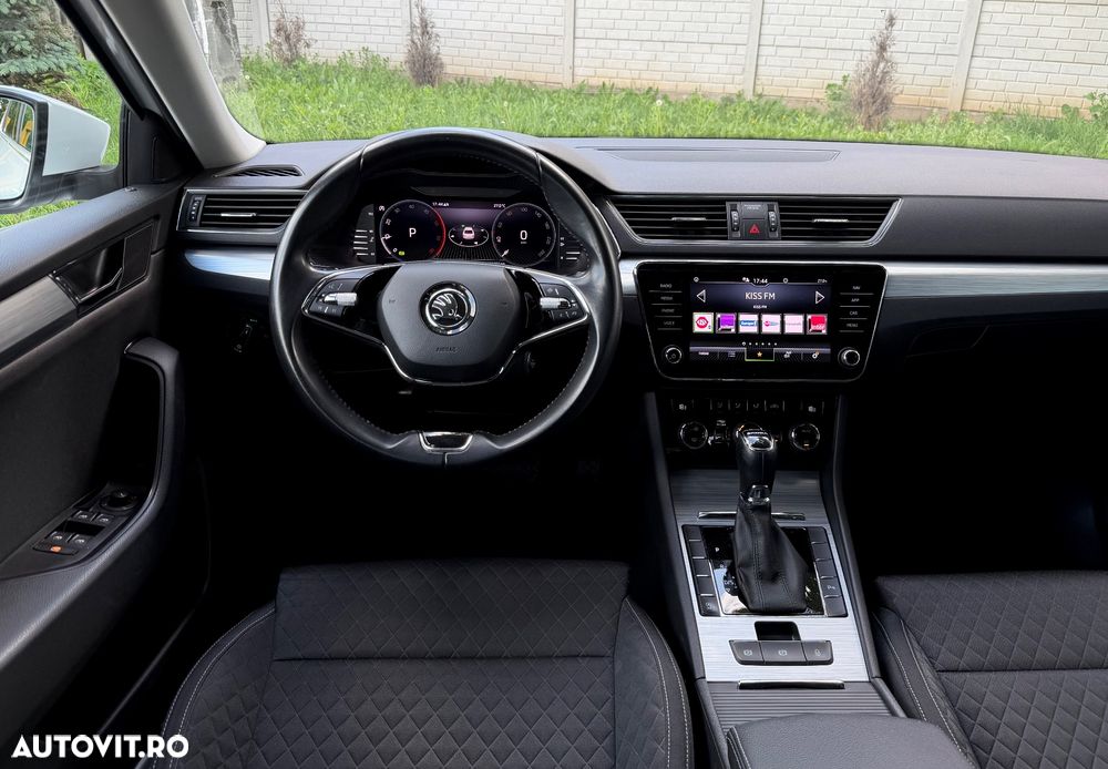 Skoda Superb 2.0 TDI DSG Premium Edition - 11