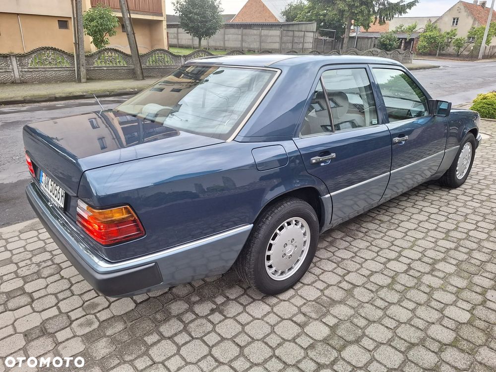 Mercedes-Benz Klasa E - 4