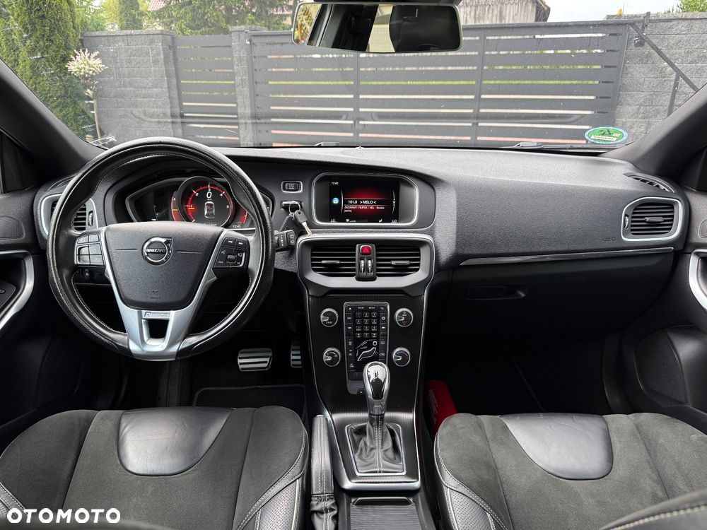 Volvo V40 D3 Geartronic RDesign - 29