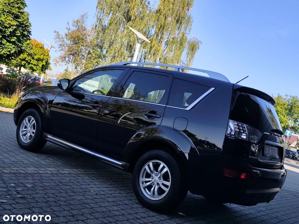 Mitsubishi Outlander 2.0 Intense + NAVI 2WD EU5 - 12