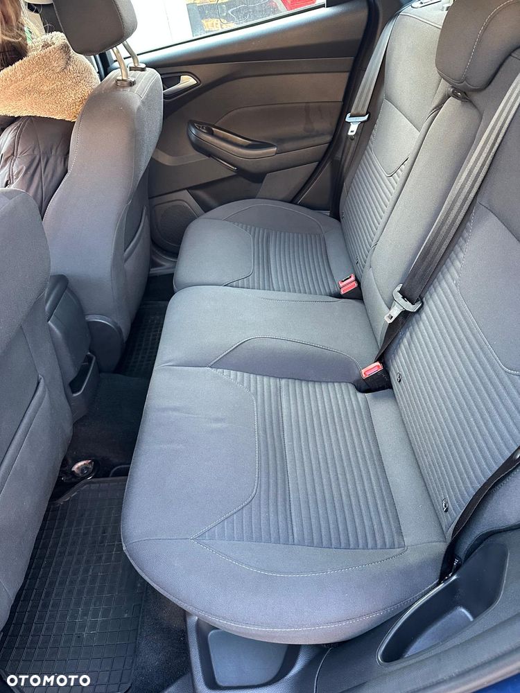 Ford Focus 1.5 TDCi Trend PowerShift - 4