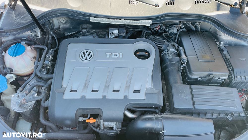Volkswagen Passat 2.0 TDI BlueMotion Technology Exclusive - 16