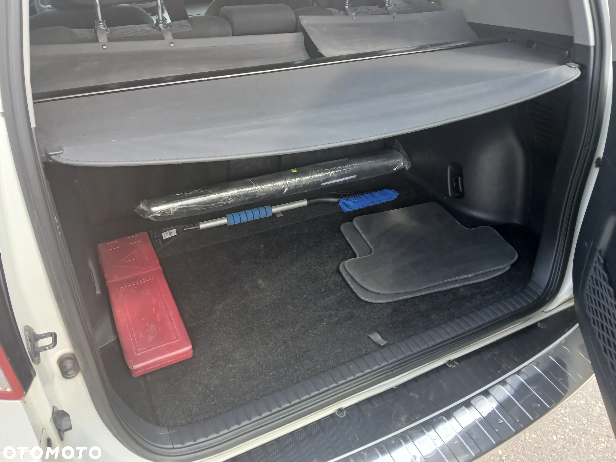Toyota RAV4 - 7