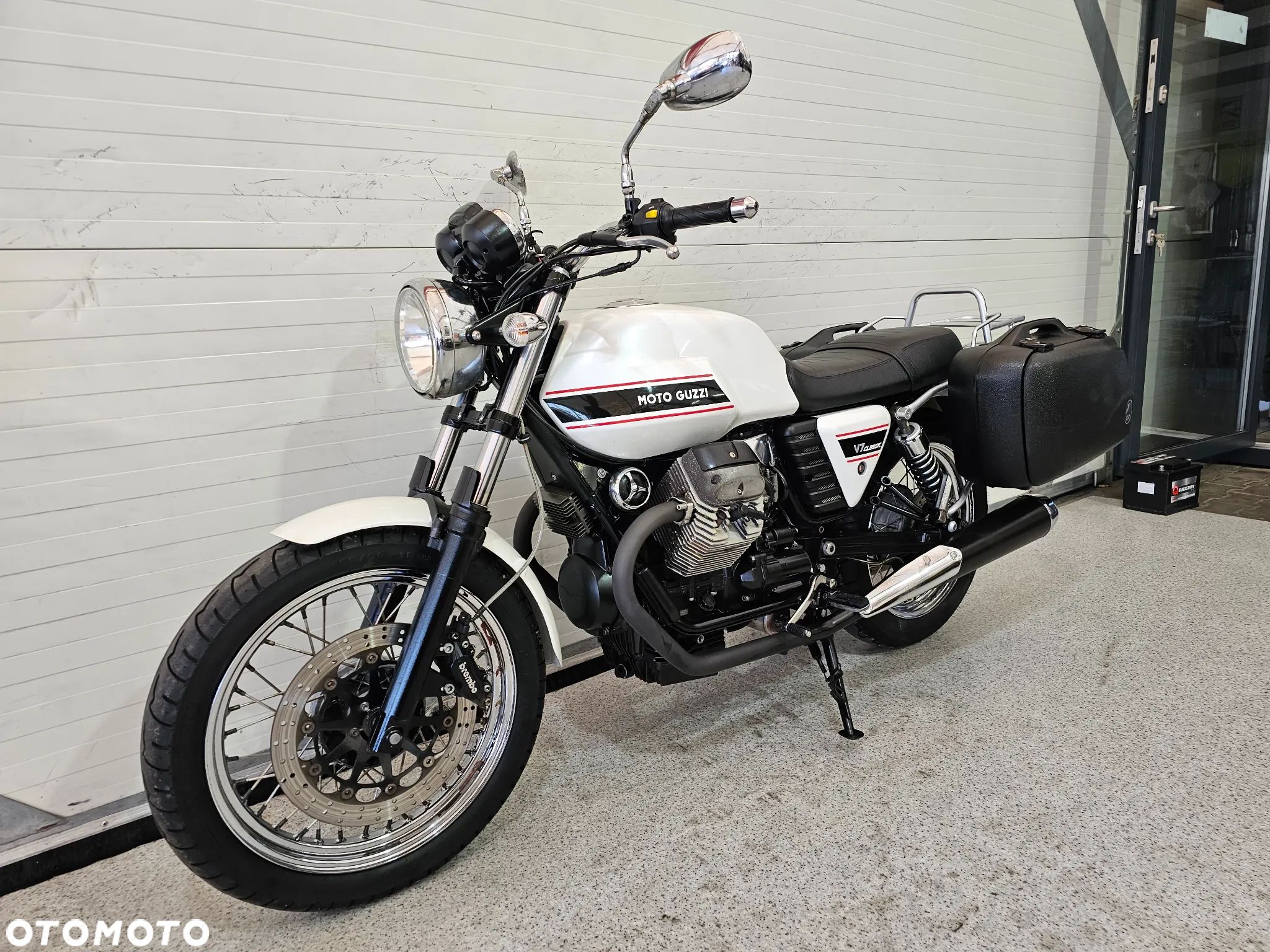 Moto Guzzi V7 - 1