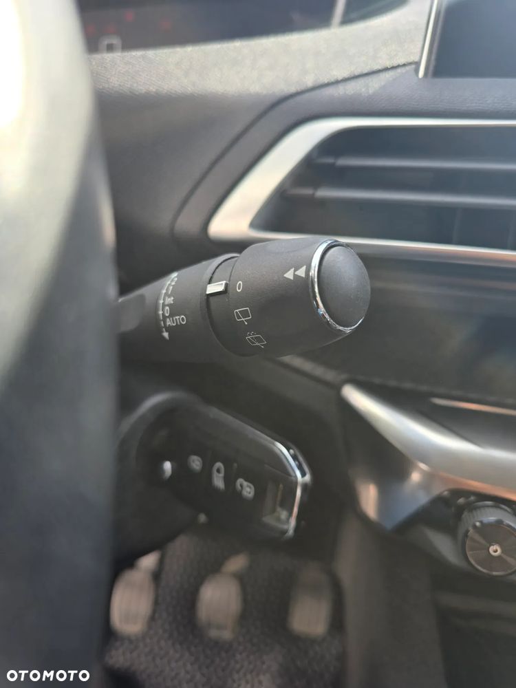 Peugeot 3008 1.2 PureTech Access S&S - 18