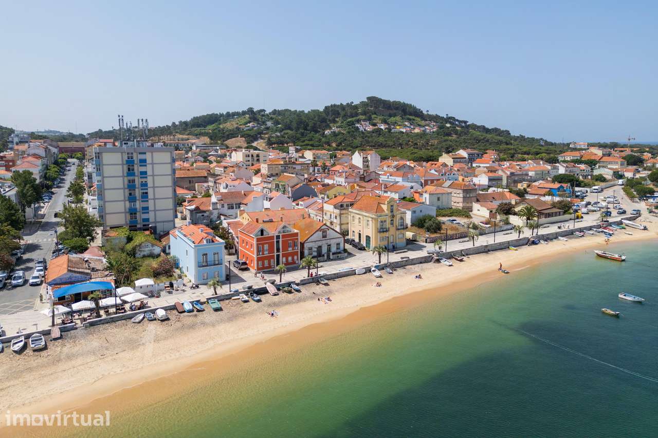 Prédio na Trafaria para investimento - Grande imagem: 2/19