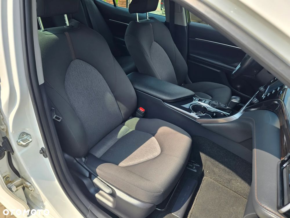 Toyota Camry - 15