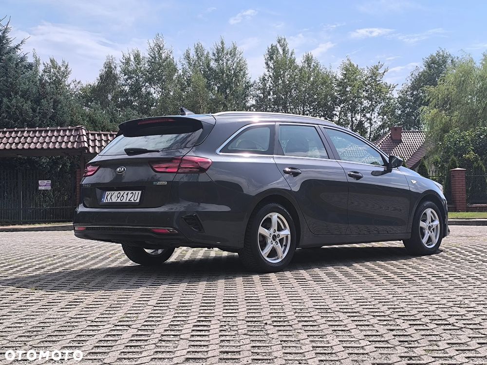 Kia Ceed 1.6 CRDi (48V Mild-Hybrid) Vision - 6