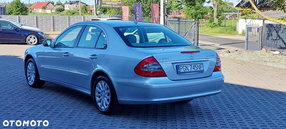 Mercedes-Benz Klasa E - 21