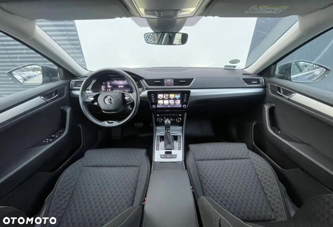 Skoda Superb 2.0 TSI Ambition DSG - 13